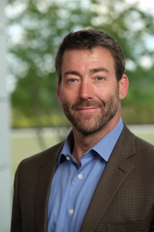 Adam Russell headshot
